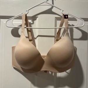 Victoria’s Secret 36DD perfect shape push up bra never worn, new with tags.